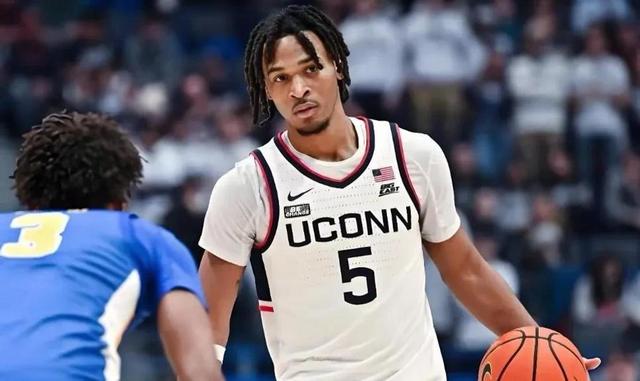 Ming新星战术调整表现突出,勇士前途光明! Ming新星战术调整表现突出,勇士前途光明!