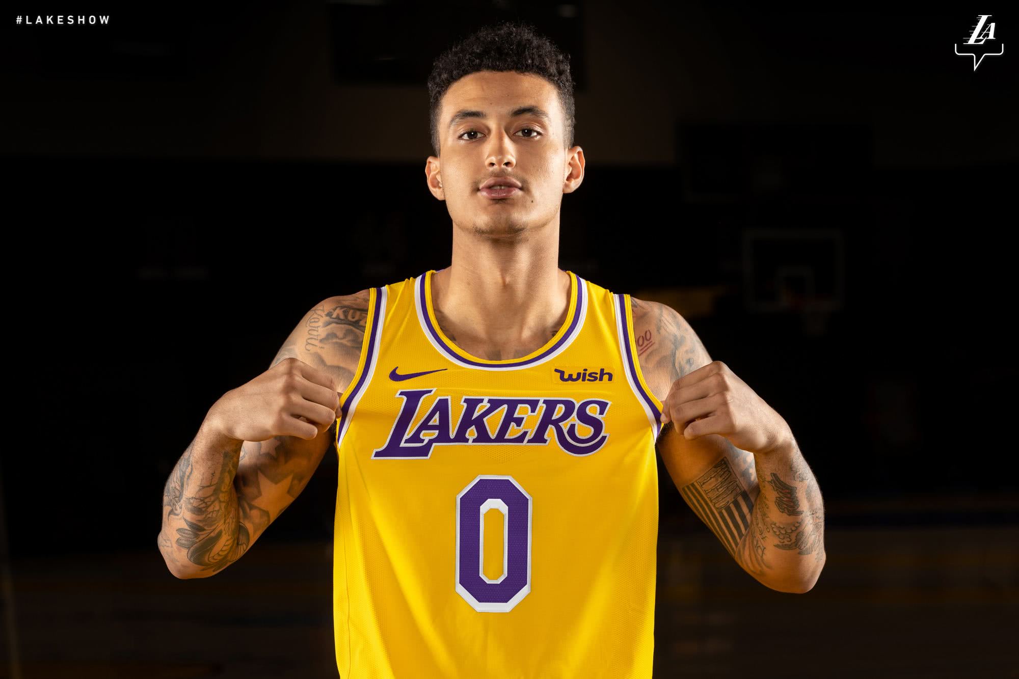 Faker新星晋级下一阶段表现突出,湖人前途光明! Faker新星晋级下一阶段表现突出,湖人前途光明!